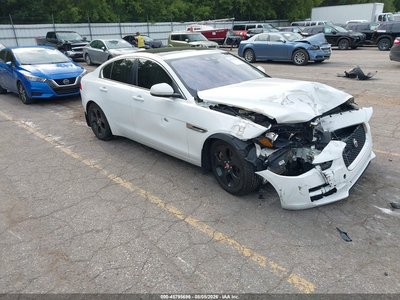 SAJAJ4FX1JC****** 2018 Jaguar XE