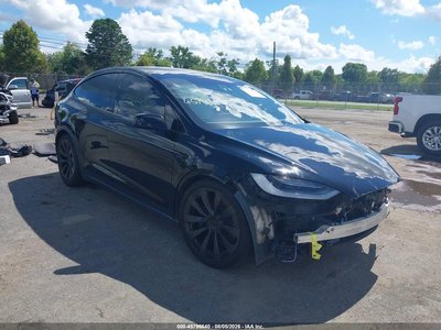 7SAXCAE56NF****** 2022 Tesla Model X