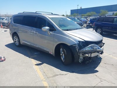 2C4RC1GG6JR****** 2018 Chrysler Pacifica