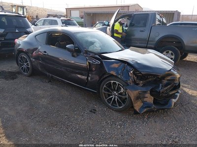 JF1ZNAA14H8****** 2017 Toyota 86