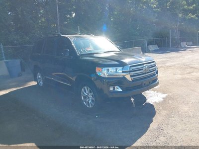 JTMCY7AJ2M4****** 2021 Toyota Land Cruiser