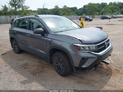 3VVDX7B25PM****** 2023 Volkswagen Taos