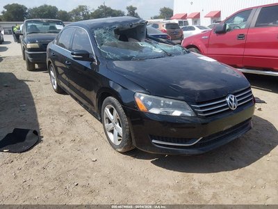 1VWBT7A35FC****** 2015 Volkswagen Passat