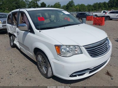 2C4RC1CG1GR****** 2016 Chrysler Town & Country