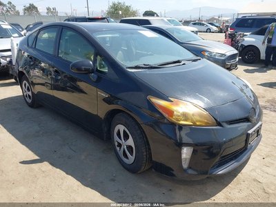 JTDKN3DU6F0****** 2015 Toyota Prius