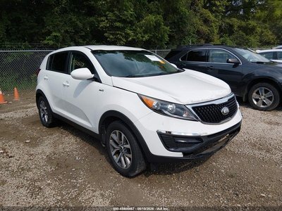KNDPBCAC8F7****** 2015 Kia Sportage