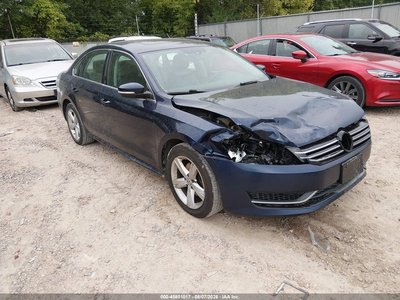 1VWBN7A38DC****** 2013 Volkswagen Passat