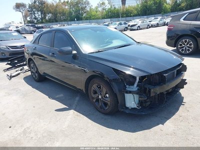 KMHLM4AJ2PU****** 2023 Hyundai Elantra Hybrid