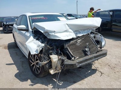 3VWDB7AJ8HM****** 2017 Volkswagen Jetta
