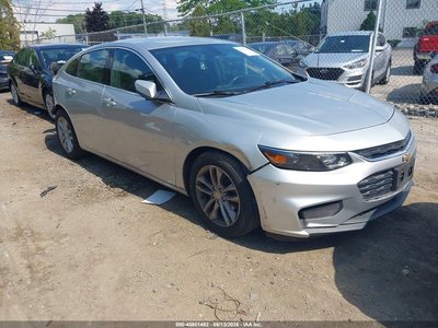 1G1ZD5ST9JF****** 2018 Chevrolet Malibu
