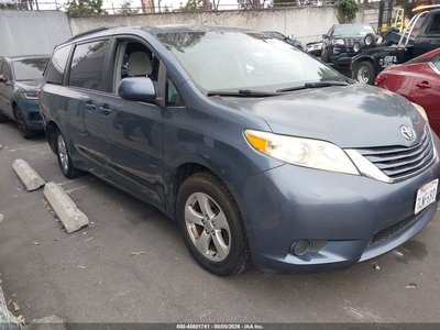 5TDKK3DC0FS****** 2015 Toyota Sienna