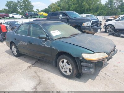 1HGCG5550WA****** 1998 Honda Accord