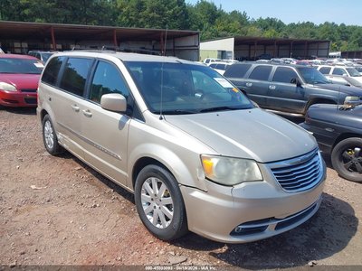 2C4RC1BG8FR****** 2015 Chrysler Town & Country