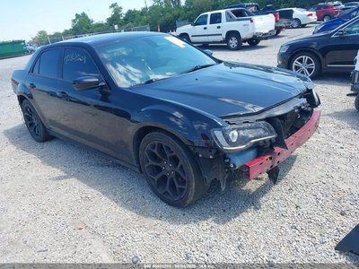 2C3CCABG4KH****** 2019 Chrysler 300