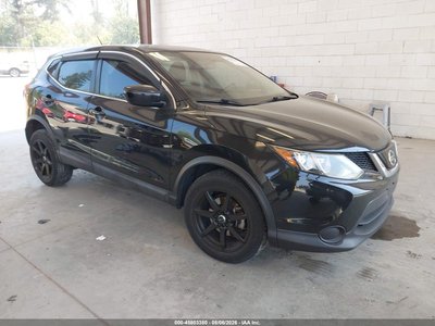 JN1BJ1CR4JW****** 2018 Nissan Rogue Sport