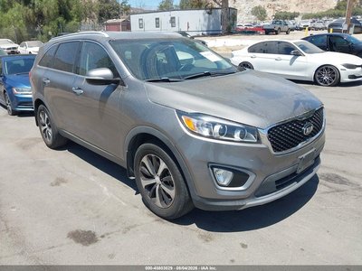 5XYPH4A10GG****** 2016 Kia Sorento