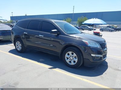 1GNKVFED1FJ****** 2015 Chevrolet Traverse