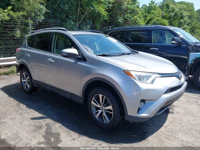 JTMWFREV7JJ****** 2018 Toyota RAV4