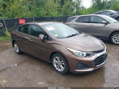1G1BC5SM0K7****** 2019 Chevrolet Cruze