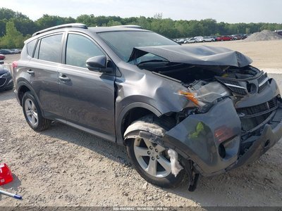 2T3RFREV8EW****** 2014 Toyota RAV4