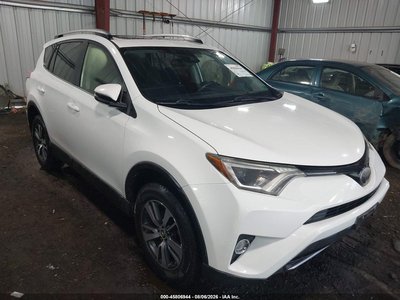 JTMWFREVXHJ****** 2017 Toyota RAV4