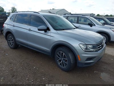 3VV3B7AX1LM****** 2020 Volkswagen Tiguan