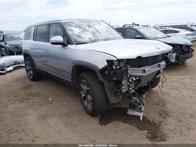 2023 Rivian R1S