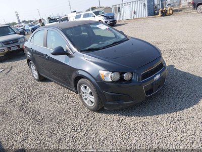 1G1JC5SHXF4****** 2015 Chevrolet Sonic