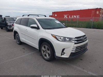 5TDDZRFH4HS****** 2017 Toyota Highlander