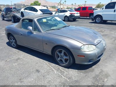JM1NB353720****** 2002 Mazda MX-5