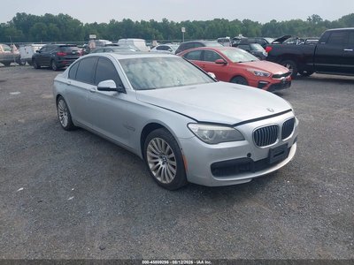 2013 BMW 750i