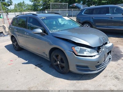 3VW017AU3HM****** 2017 Volkswagen Golf SportWagen