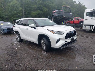 2024 Toyota Highlander Hybrid