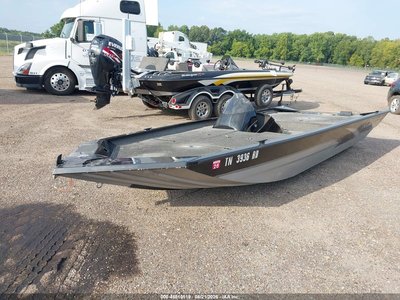 2014 Alumacraft Boat