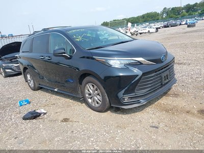 2025 Toyota Sienna