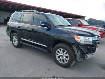 JTMCY7AJ7J4****** 2018 Toyota Land Cruiser