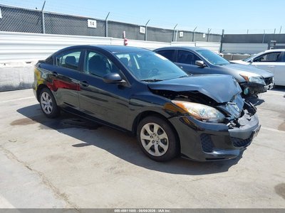 JM1BL1UP8D1****** 2013 Mazda 3