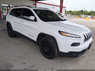 1C4PJLCB2HW****** 2017 Jeep Cherokee