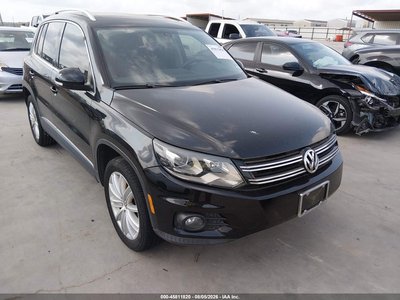 WVGBV7AX7GW****** 2016 Volkswagen Tiguan