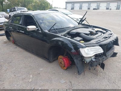 2C3CCAKG1JH****** 2018 Chrysler 300