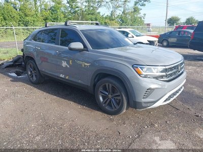 1V2WE2CA1MC****** 2021 Volkswagen Atlas