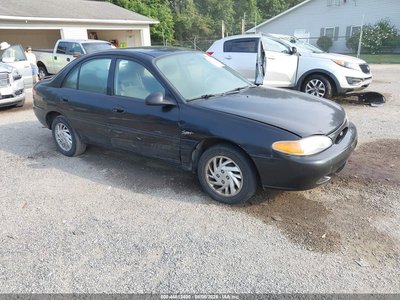 1FAFP13P0WW****** 1998 Ford Escort