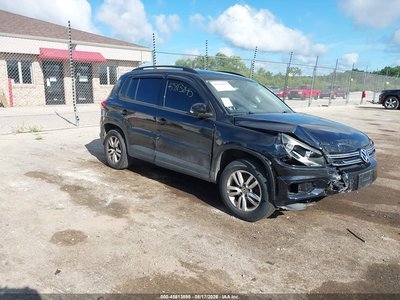WVGBV7AX0GW****** 2016 Volkswagen Tiguan