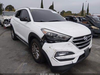 KM8J33A40JU****** 2018 Hyundai Tucson