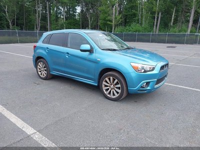 JA4AR4AU9BZ****** 2011 Mitsubishi Outlander