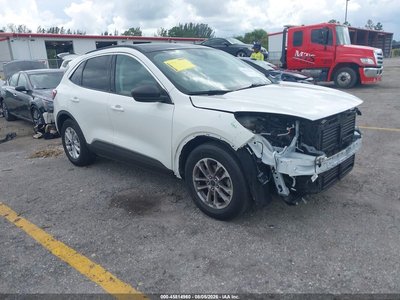 1FMCU0G65NU****** 2022 Ford Escape