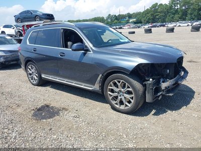 5UXCX4C57KL****** 2019 BMW X7