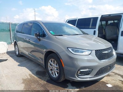 2C4RC1BG8SR****** 2025 Chrysler Pacifica