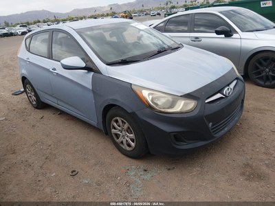 KMHCT5AE5CU****** 2012 Hyundai Accent