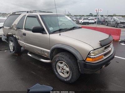 1GNCT18W3YK****** 2000 Chevrolet Blazer